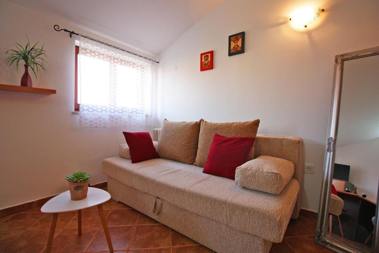 Brijunisol - 3 Apartments Top Position Near The Beautiful Beach Fažana Zewnętrze zdjęcie
