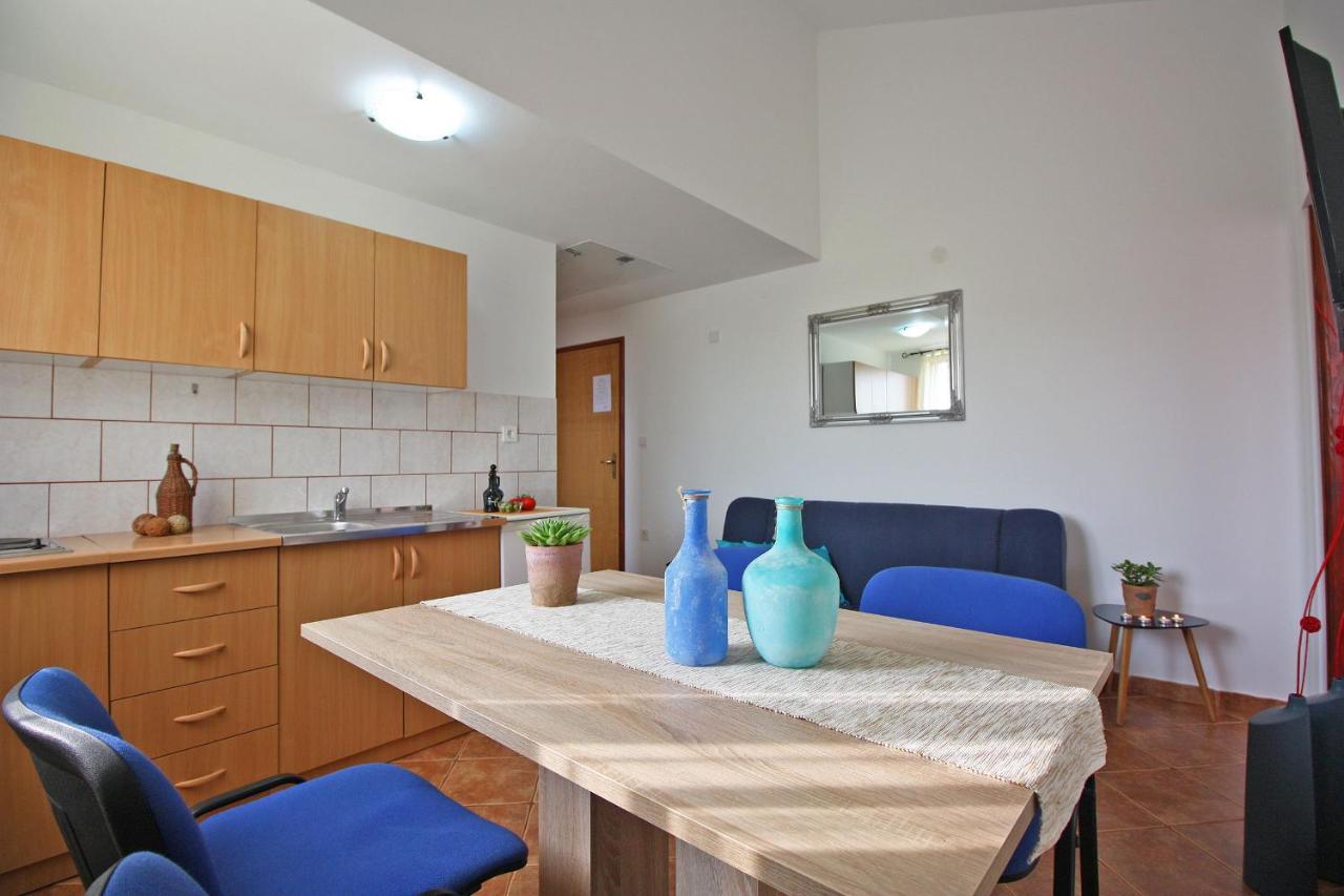 Brijunisol - 3 Apartments Top Position Near The Beautiful Beach Fažana Zewnętrze zdjęcie
