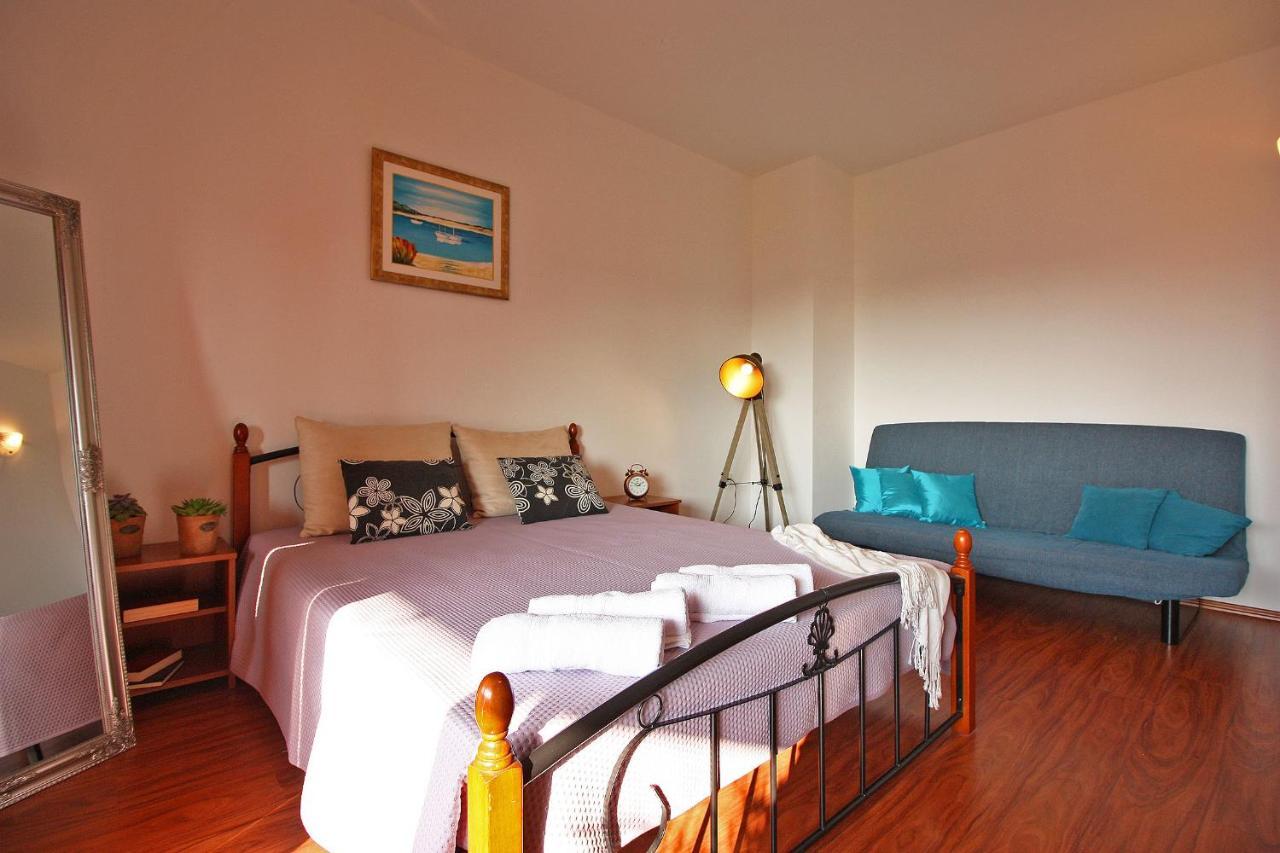 Brijunisol - 3 Apartments Top Position Near The Beautiful Beach Fažana Zewnętrze zdjęcie