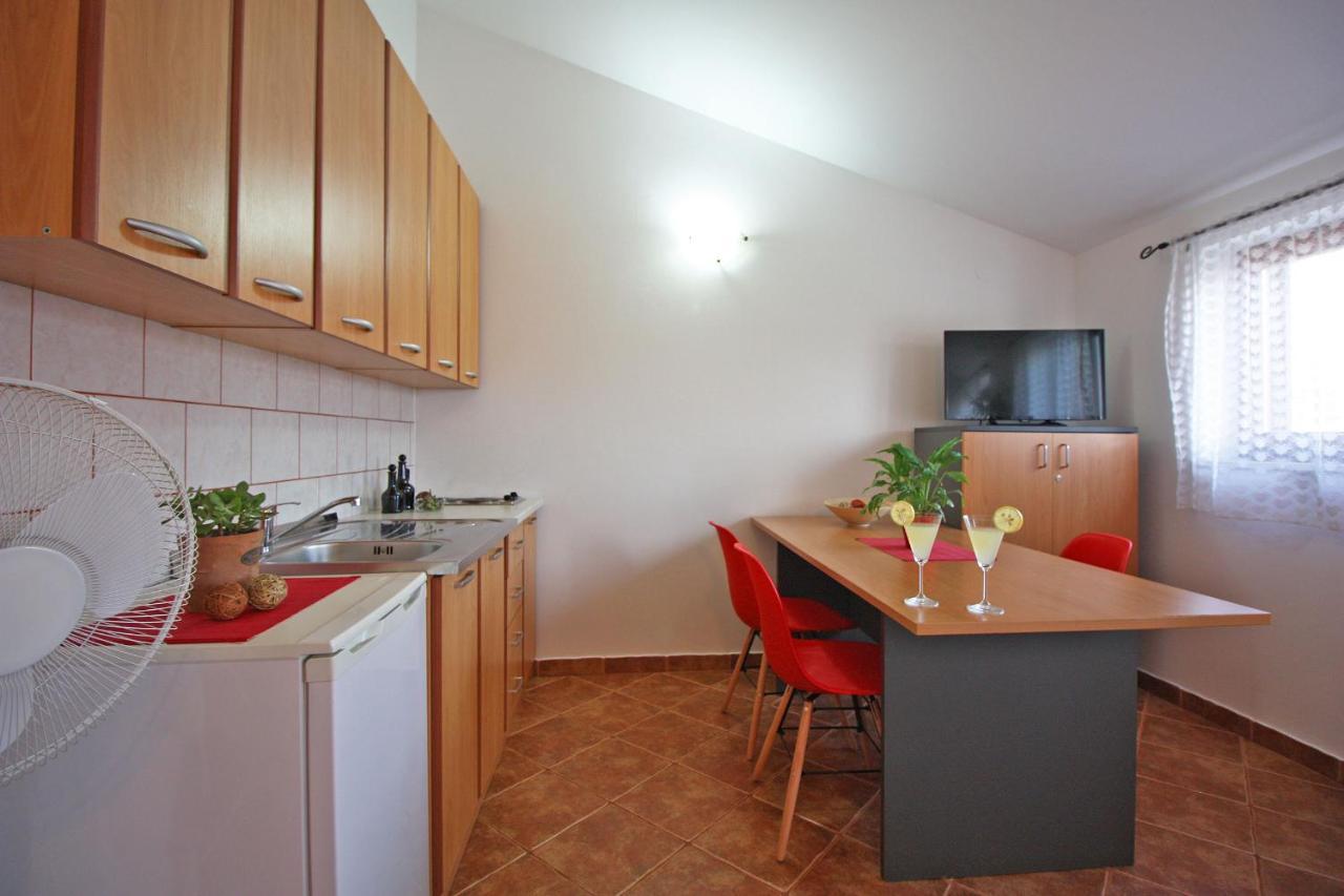Brijunisol - 3 Apartments Top Position Near The Beautiful Beach Fažana Zewnętrze zdjęcie