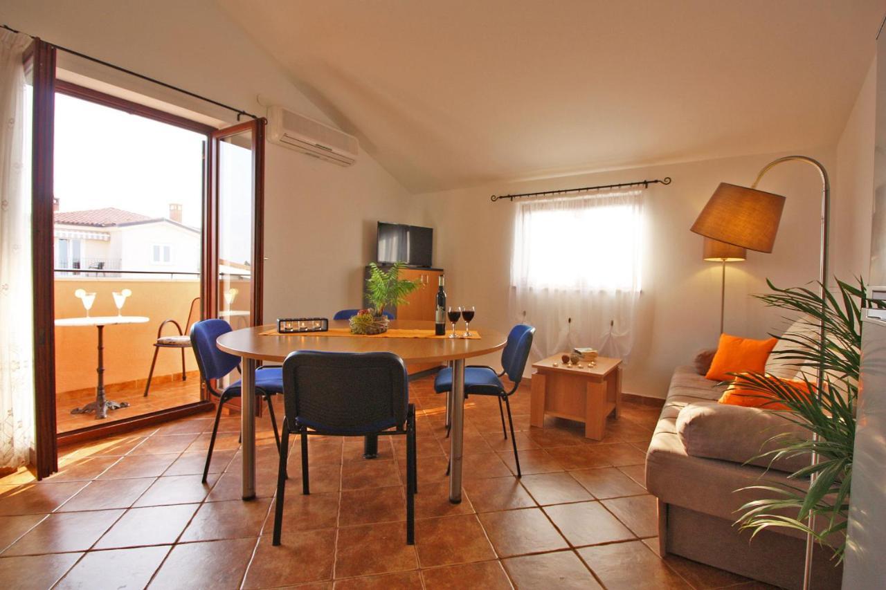 Brijunisol - 3 Apartments Top Position Near The Beautiful Beach Fažana Zewnętrze zdjęcie
