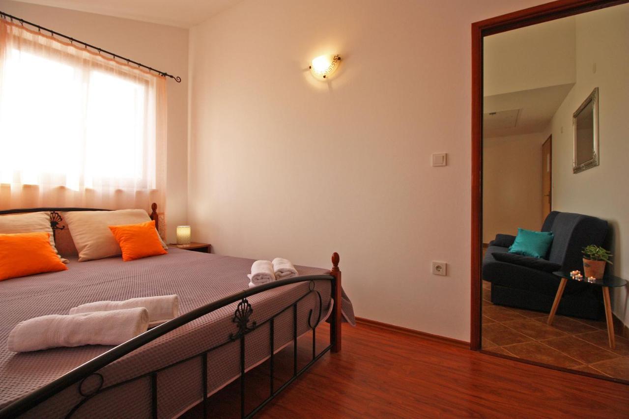 Brijunisol - 3 Apartments Top Position Near The Beautiful Beach Fažana Zewnętrze zdjęcie